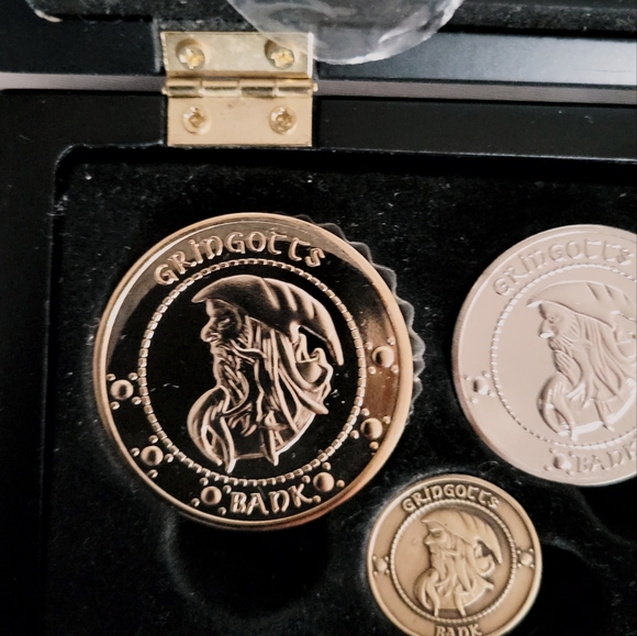 Harry Potter Replica Wizards Coin Collection - Picture 8 of 10